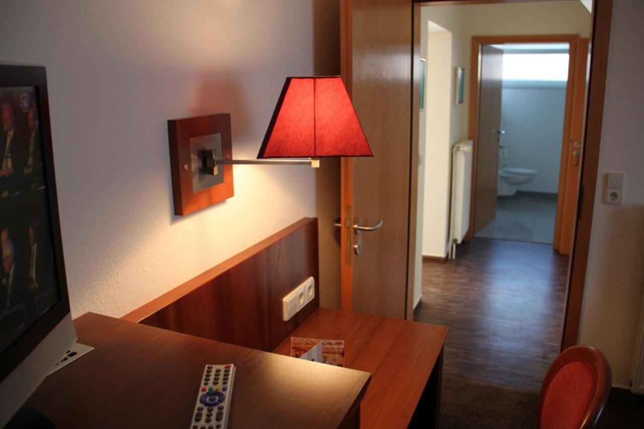 Buskes Hotel Steinfoerde Wietze Room photo