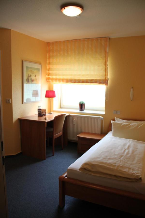 Buskes Hotel Steinfoerde Wietze Room photo