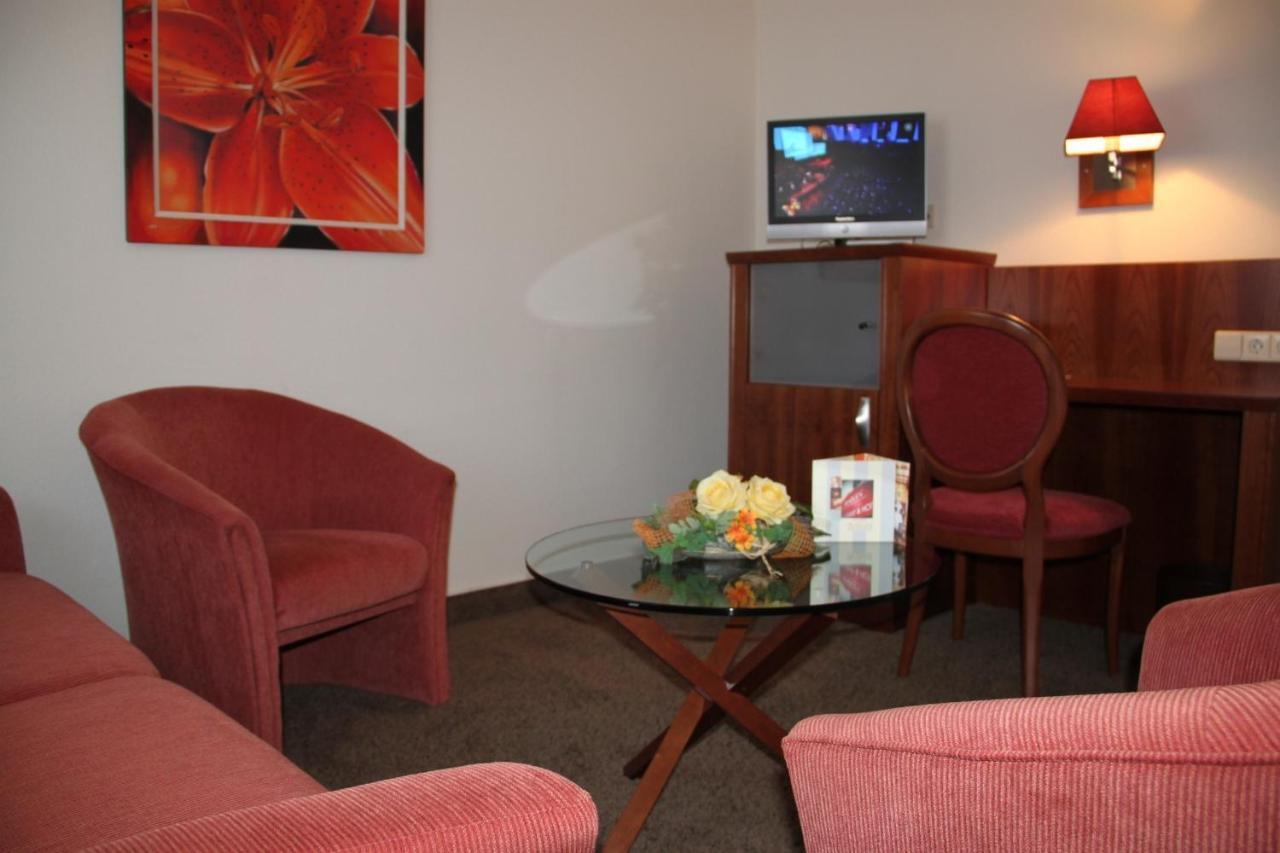 Buskes Hotel Steinfoerde Wietze Room photo