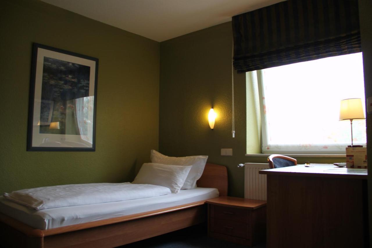 Buskes Hotel Steinfoerde Wietze Room photo